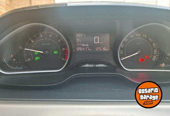 Autos - Peugeot 208 Feline 2018 Nafta 127000Km - En Venta