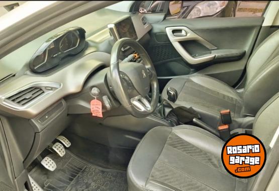 Autos - Peugeot 208 Feline 2018 Nafta 127000Km - En Venta