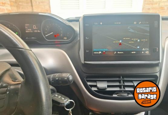 Autos - Peugeot 208 Feline 2018 Nafta 127000Km - En Venta