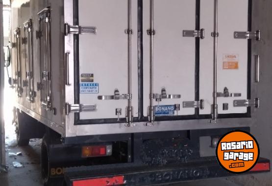 Camiones y Grúas - Camión Hino 300/716 - En Venta