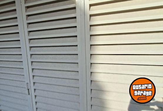 Hogar - 1 Ventana balcón de chapa celosía reforzada de 2,05 de alto x 2,24 de ancho - En Venta