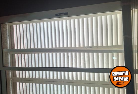 Hogar - 1 Ventana balcón de chapa celosía reforzada de 2,05 de alto x 2,24 de ancho - En Venta