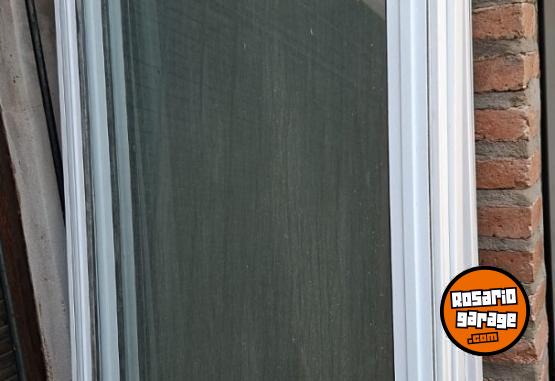 Hogar - 1 Ventanal de aluminio de 2.05 de alto x 2,25 de ancho con los respectivos marcos - En Venta