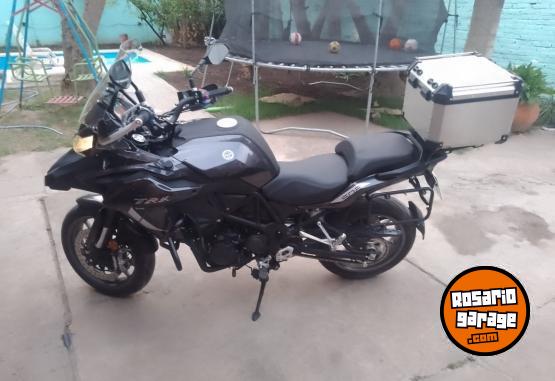 Motos - Benelli TRK 502 2024 Nafta 3900Km - En Venta
