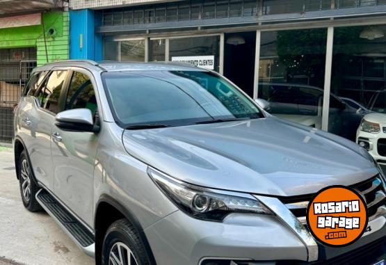 Camionetas - Toyota SW4 2019 Diesel 78000Km - En Venta