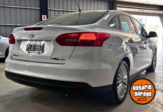 Autos - Ford Focus SE Plus 2016 Nafta 110000Km - En Venta