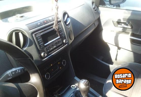 Camionetas - Volkswagen Amarok highline 2014 Diesel 122000Km - En Venta