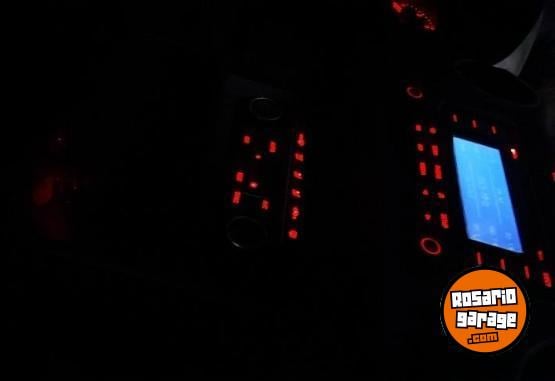 Camionetas - Volkswagen Amarok highline 2014 Diesel 122000Km - En Venta