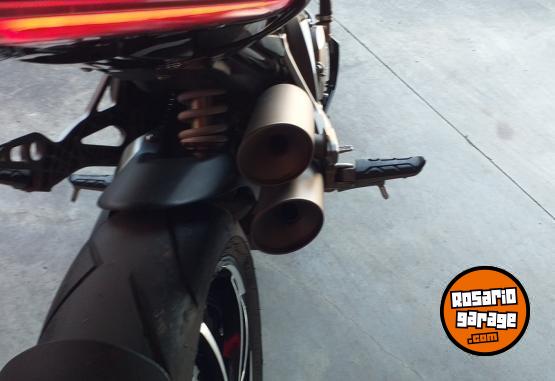 Motos - Zontes 310 r monobrazo 2023 Nafta 2500Km - En Venta