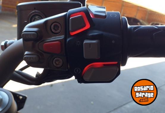 Motos - Zontes 310 r monobrazo 2023 Nafta 2500Km - En Venta