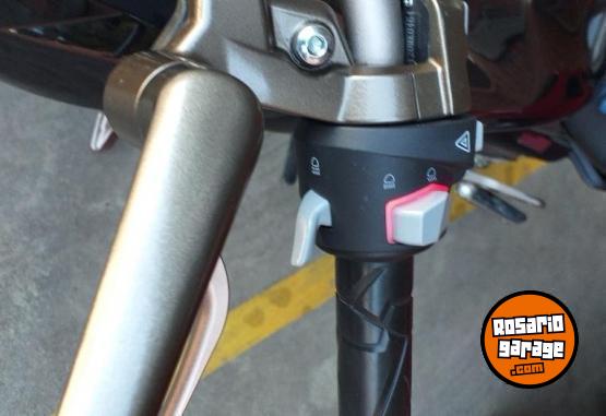 Motos - Zontes 310 r monobrazo 2023 Nafta 2500Km - En Venta