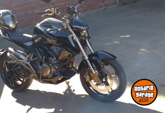 Motos - Zontes 310 r monobrazo 2023 Nafta 2500Km - En Venta