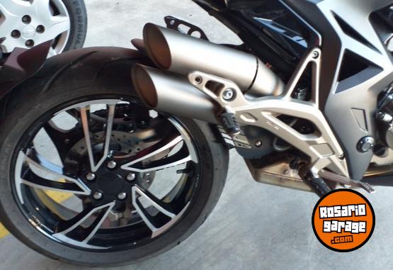 Motos - Zontes 310 r monobrazo 2023 Nafta 2500Km - En Venta