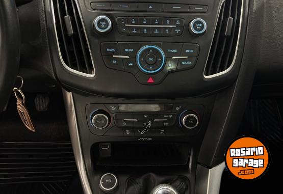 Autos - Ford FOCUS 2016 Nafta 144000Km - En Venta