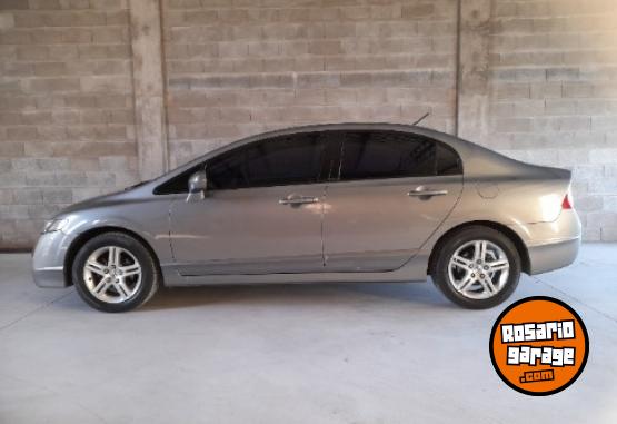 Autos - Honda Civic 2009 Nafta 200000Km - En Venta