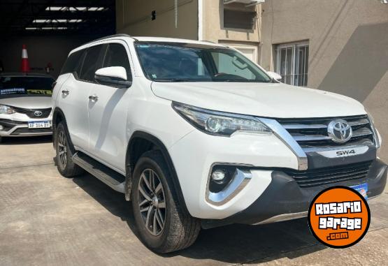 Camionetas - Toyota SW4 SRX 2.8 4X4 AT 2019 Diesel 195000Km - En Venta