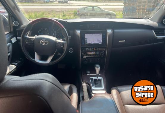 Camionetas - Toyota SW4 SRX 2.8 4X4 AT 2019 Diesel 195000Km - En Venta