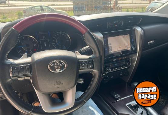 Camionetas - Toyota SW4 SRX 2.8 4X4 AT 2019 Diesel 195000Km - En Venta