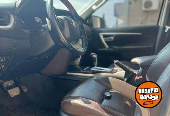 Camionetas - Toyota SW4 SRX 2.8 4X4 AT 2019 Diesel 195000Km - En Venta