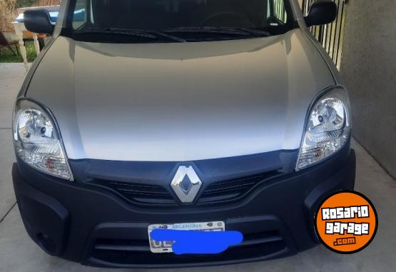 Utilitarios - Renault kangoo 2014 Nafta 245000Km - En Venta