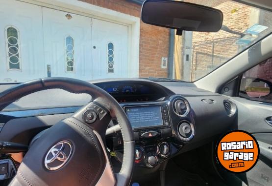 Autos - Toyota Etios 4 puertas XLS 2020 Nafta 45000Km - En Venta