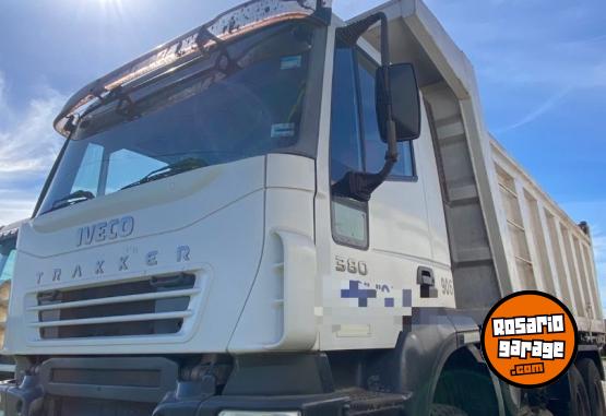 Camiones y Gras - IVECO TRAKKER 2007 - En Venta