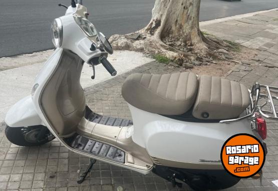 Motos - Zanella Styler 2023 Nafta 9000Km - En Venta