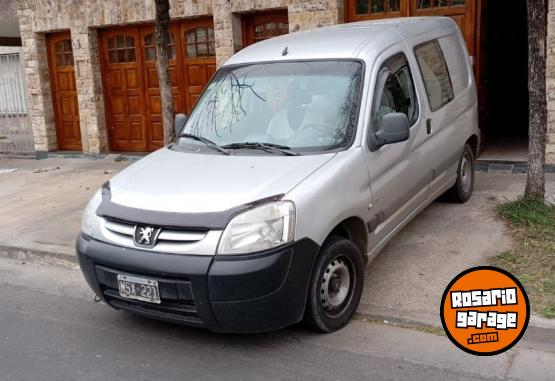 Utilitarios - Peugeot partner 2012 Diesel 200000Km - En Venta