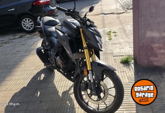 Motos - Honda Twister 300 2023 Nafta 12500Km - En Venta
