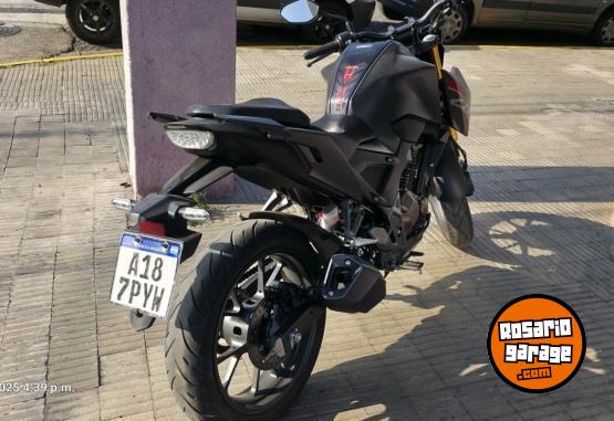 Motos - Honda Twister 300 2023 Nafta 12500Km - En Venta