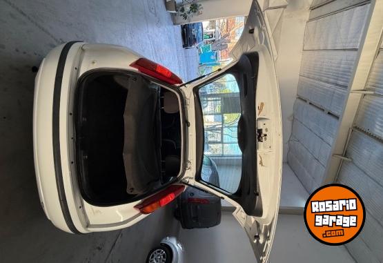 Autos - Ford Focus 2009 Nafta 250000Km - En Venta