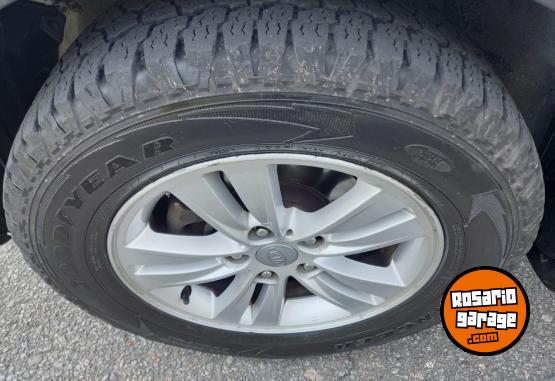 Camionetas - Kia SPORTAGE 2.0 2011 Nafta 140000Km - En Venta