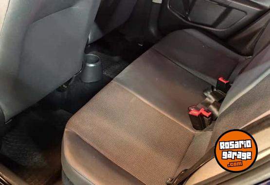 Autos - Volkswagen HIGH UP 1.0 MT 5P 2016 Nafta 85000Km - En Venta