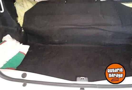 Autos - Renault Logan 2016 GNC 143000Km - En Venta