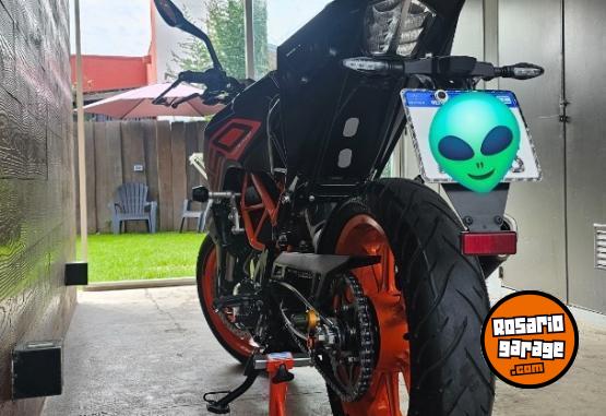 Motos - Ktm 250 naked 2024 Nafta 5200Km - En Venta