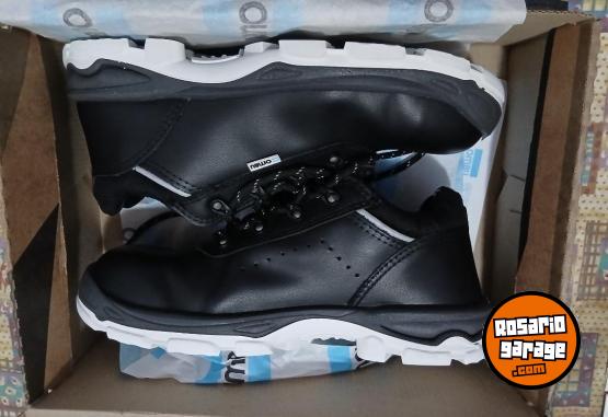 Indumentaria - Zapatos de trabajo omb(8hr.de uso!!).NUEVOS!!! - En Venta