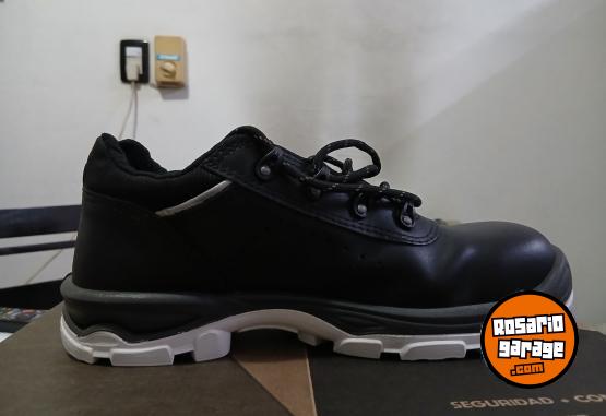 Indumentaria - Zapatos de trabajo omb�(8hr.de uso!!).NUEVOS!!! - En Venta