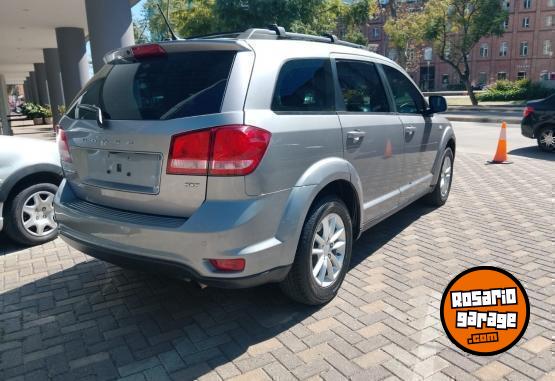 Camionetas - Dodge Journey SXT 2.4 3 filas 2017 Nafta  - En Venta