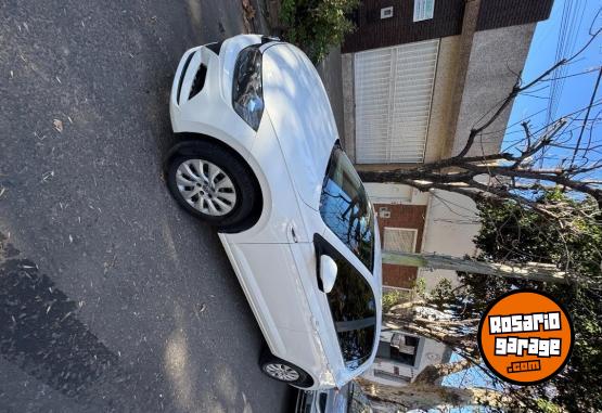 Autos - Volkswagen Polo 2019 Nafta 88000Km - En Venta