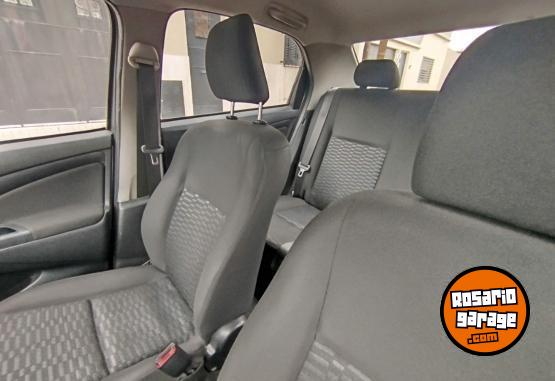 Autos - Toyota ETIOS XLS 2015 Nafta 99400Km - En Venta