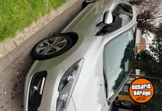 Autos - Peugeot 308 2019 Nafta 107000Km - En Venta