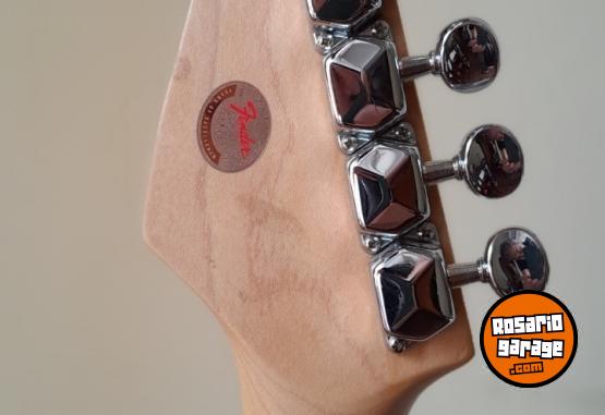 Instrumentos Musicales - Guitarra Squier Strato Korea edici�n 50 aniversario Fender - En Venta