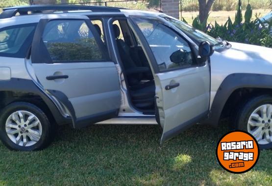 Autos - Fiat Palio Adventur Locker 2014 Nafta 140000Km - En Venta