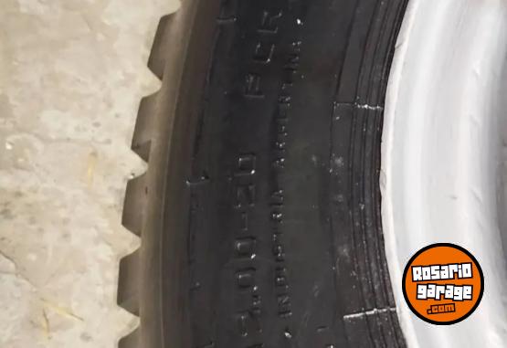 Accesorios para Autos - 5 ruedas camion + 2 camaras - En Venta