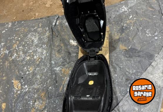 Accesorios para Motos - HONDA PCX 150 CACHAS, OPTICAS, PEDALIN, TABLERO, MANUBRIO, ASIENTO - En Venta