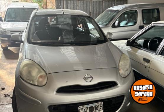 Autos - Nissan March 2013 Nafta 130000Km - En Venta