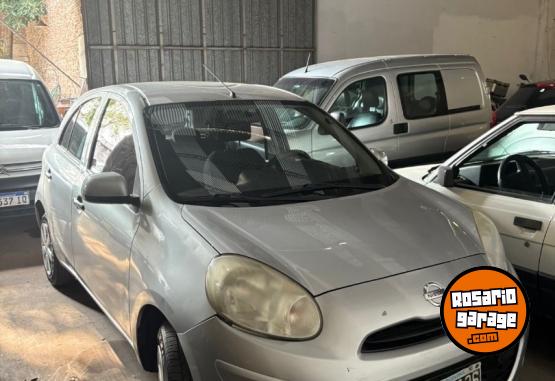 Autos - Nissan March 2013 Nafta 130000Km - En Venta
