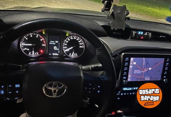 Camionetas - Toyota Hilux 2022 Diesel 63000Km - En Venta