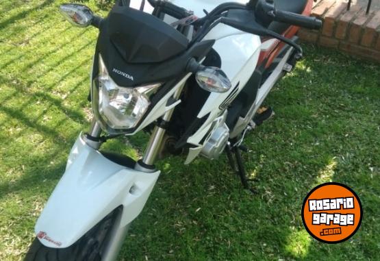 Motos - Honda twister 250 2020 Nafta 5780Km - En Venta