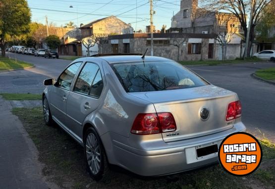 Autos - Volkswagen Bora 1.8 2010 Nafta 133000Km - En Venta